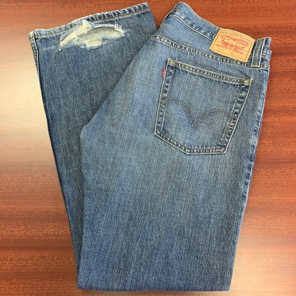 Men's 527 Levi's Low Boot High Rise Mom Jean
